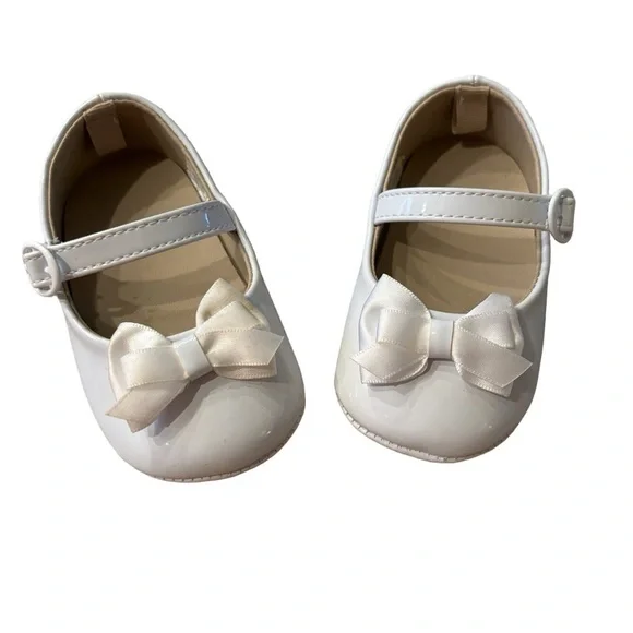 Baby Deer White Patent Skimmer Shoes with Bow Size 3 (6-9 months) new in box - Picture 2 of 4